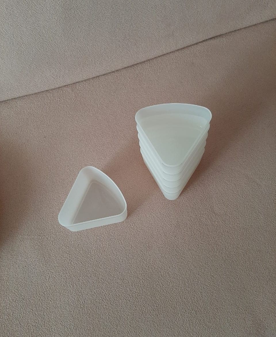 Контейнеры с крутящимся подносом Tupperware