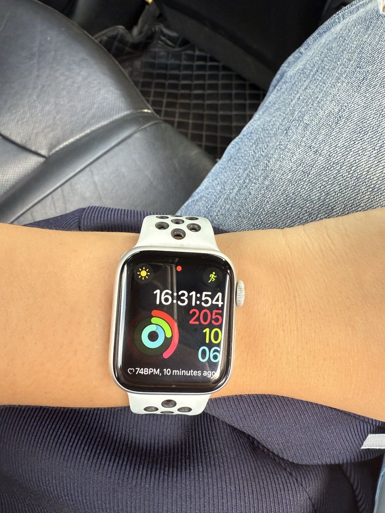 Apple watch series 4