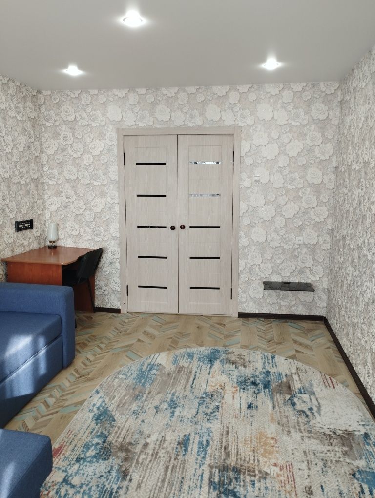 Сдам 2 комн квартиру,в центре Борового