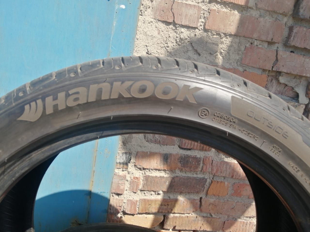 Продам низкопрофильную летнюю резину Hankook 245/45/19