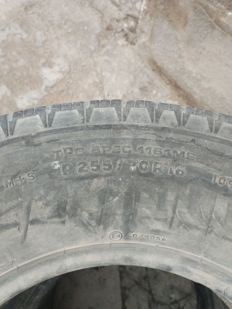 Продам резину джип