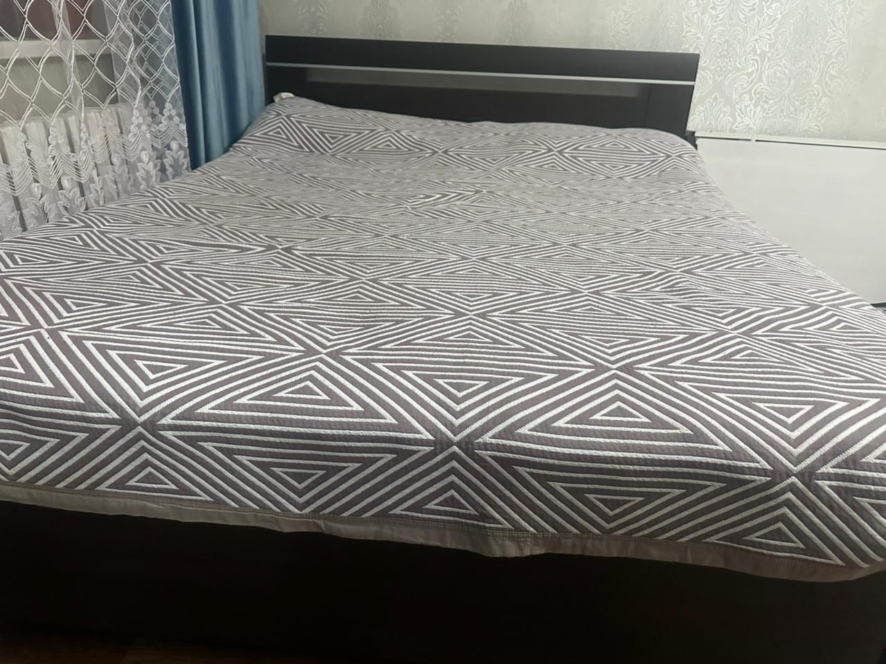 Продам шкаф с кроватью
