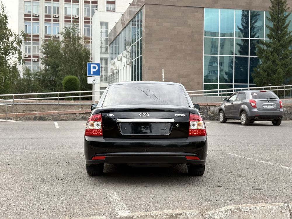 Продам автомобиль Lada Priora 2
