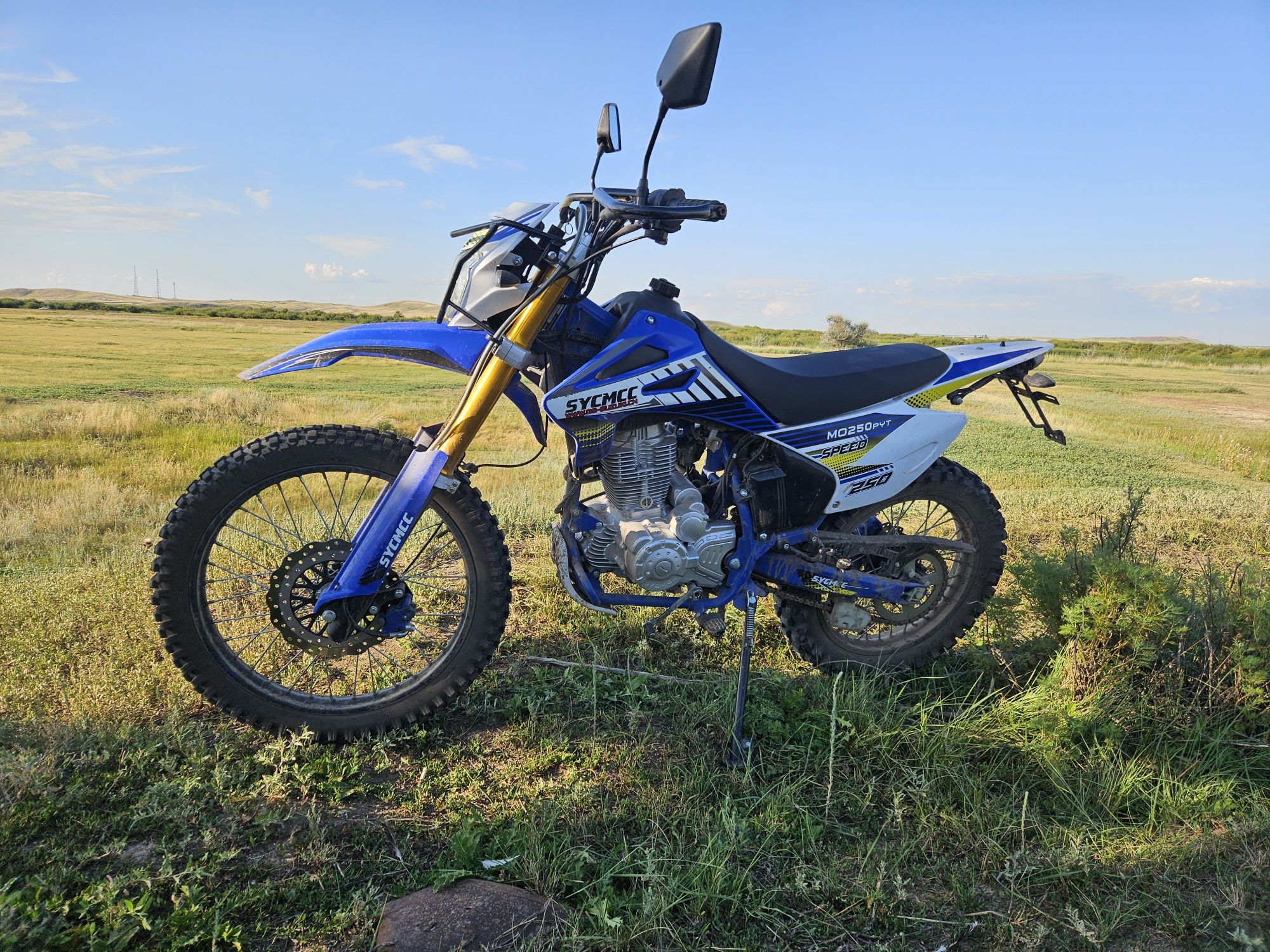 продается мотоцикл SYCMCC 250