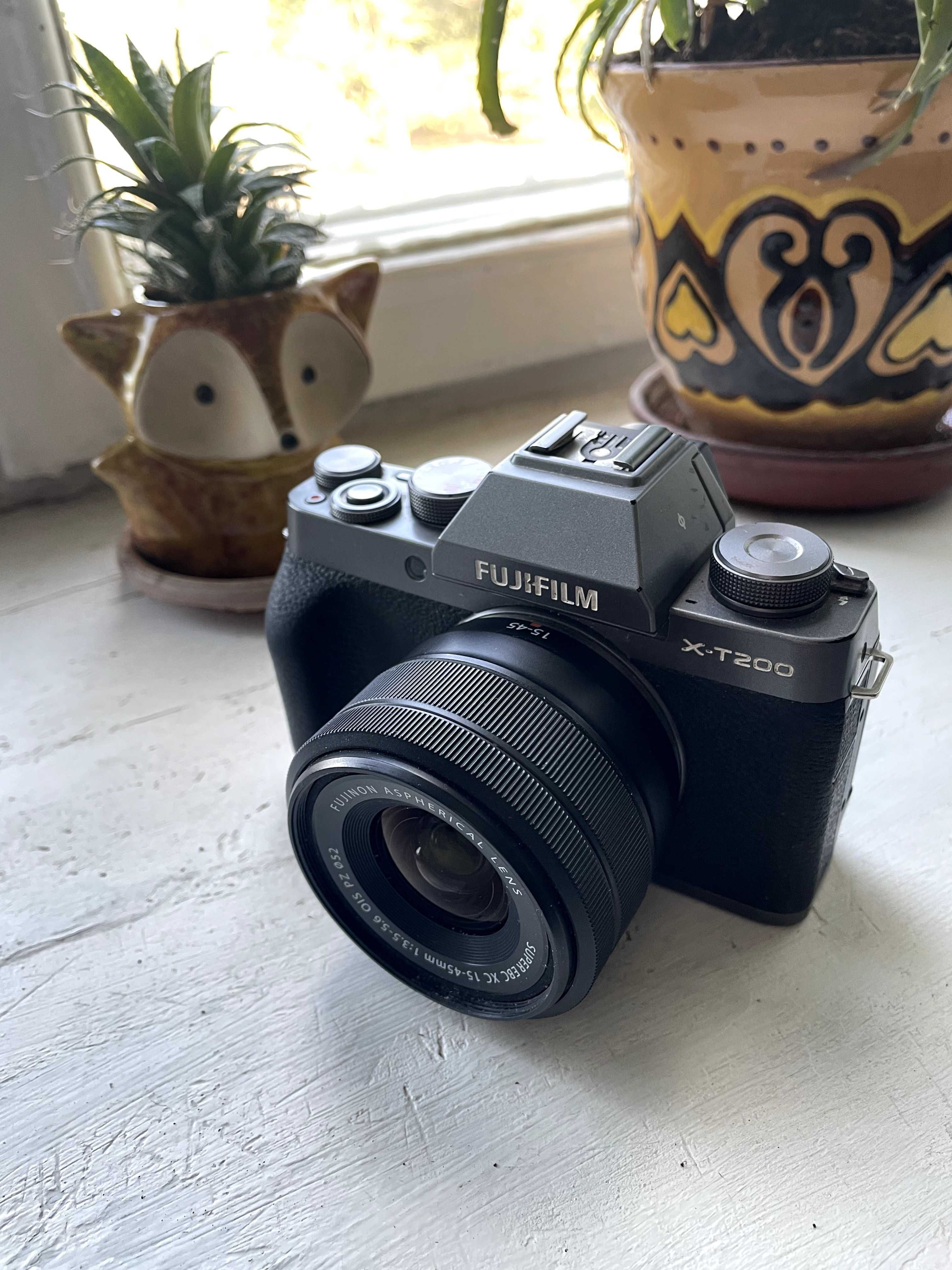 Фотоаппарат Fujifilm X-T200 + объектив XC15-45mm Kit