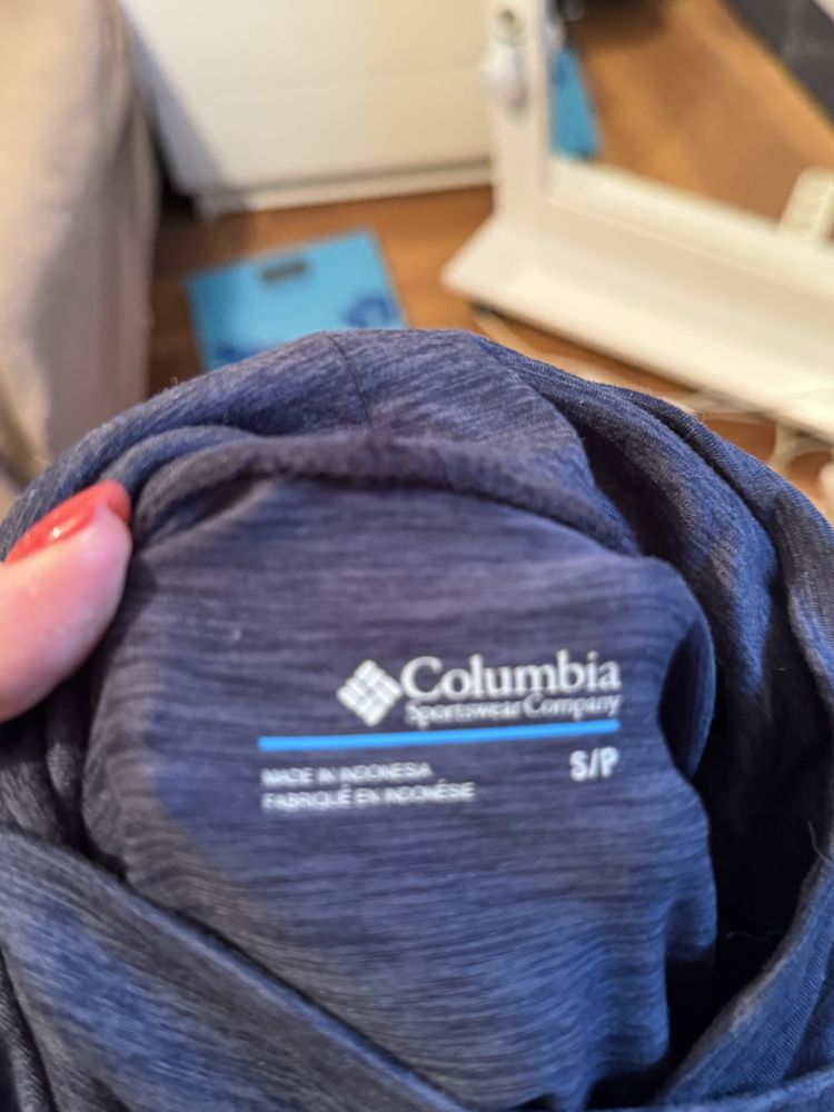 Продам свитшот фирмы Columbia