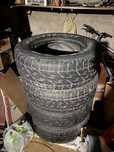 Продам 4 покрышки 275 70 R16