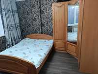 Продаю спальный гарнитур из натурального дерева
