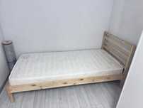 Продаю кровать 90x200 с хорошим матрасом