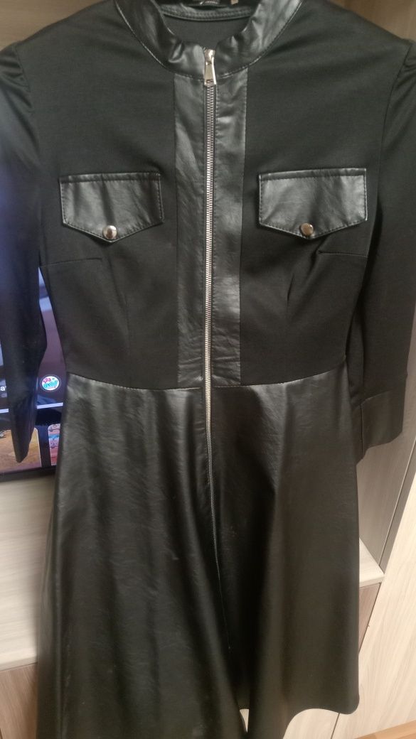 Продам платья все по 3000