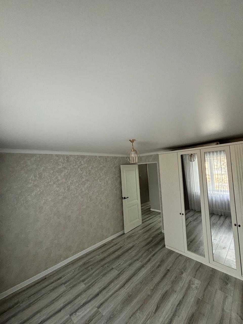 Продам 3 комн. квартиру в АКТЮБИНСКОЙ ОБЛ.г. Алга 4 мкр.д.5 на 2 этаже
