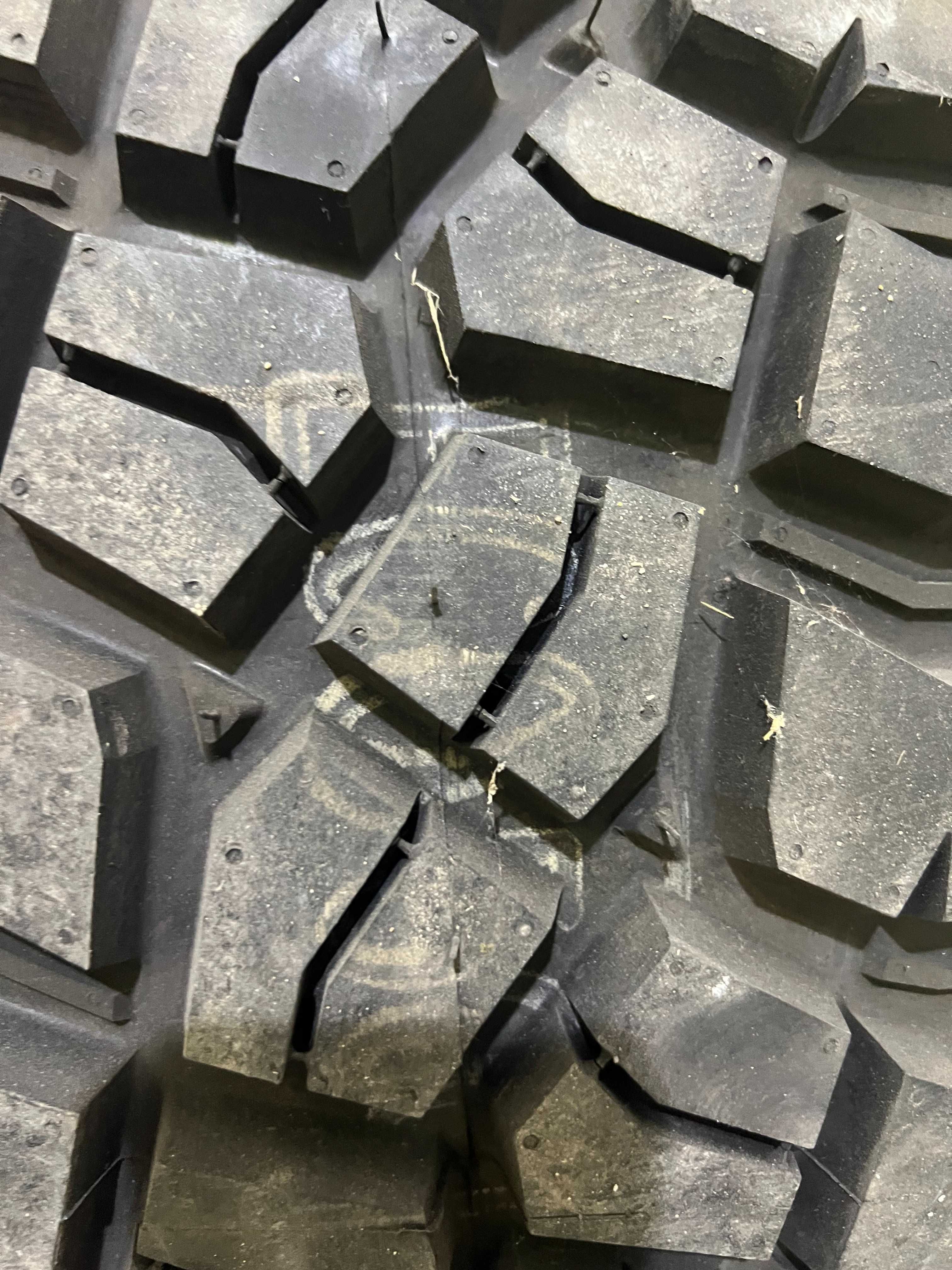 Продам для внедорожника BFGoodrich Mud-terrain T/A KM3