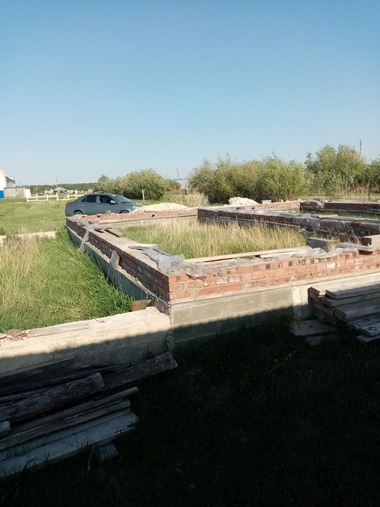 продам или обменяю  на машину крс мрс лошадей  земельный участок