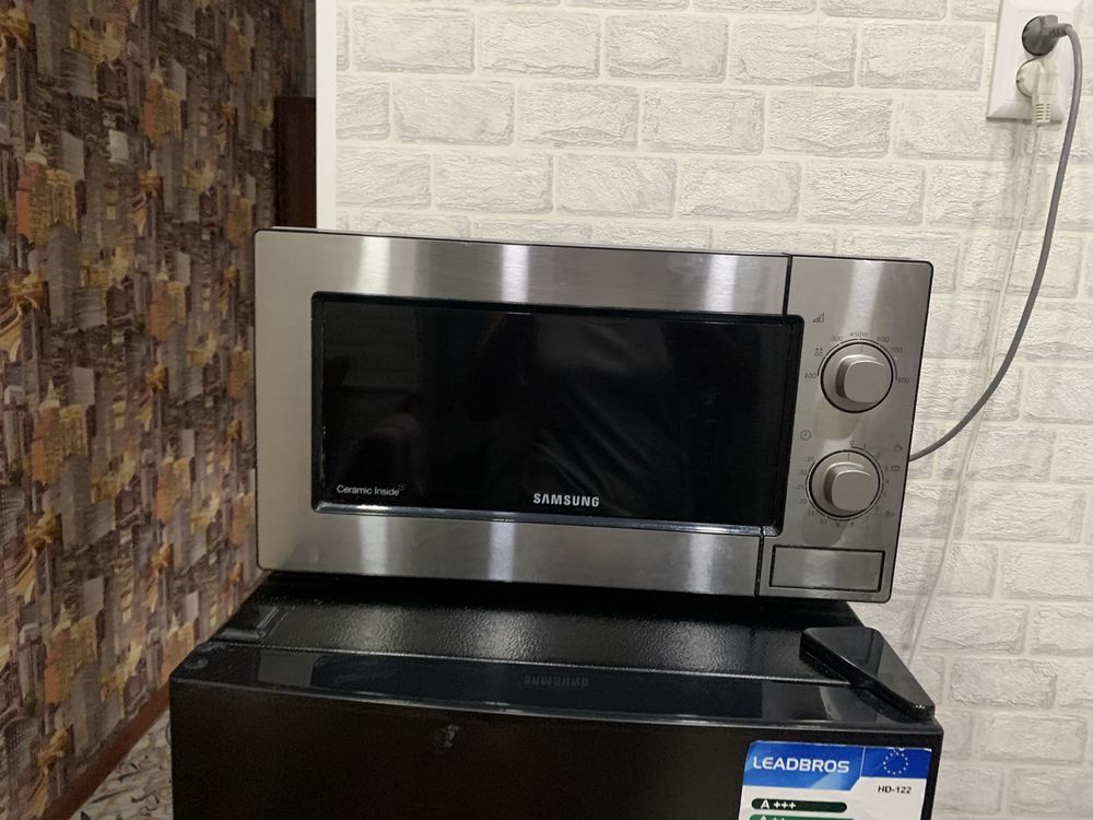 Продам микроволновую печь