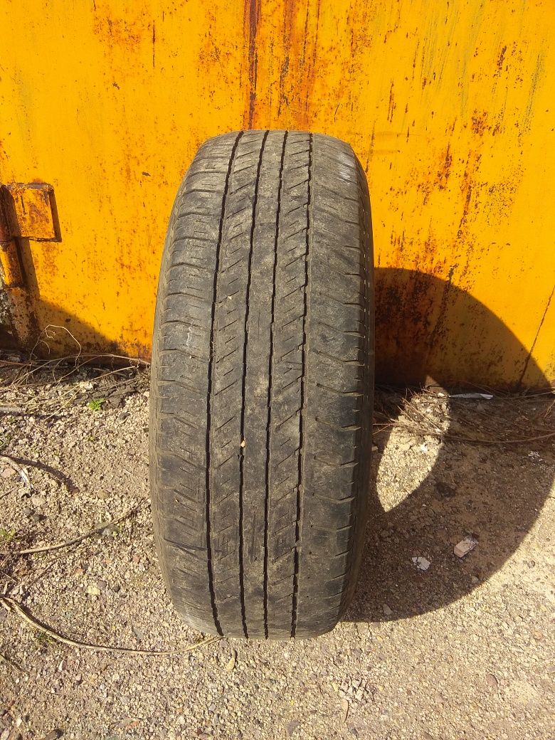 Продаю четыре бескамерных автошин.