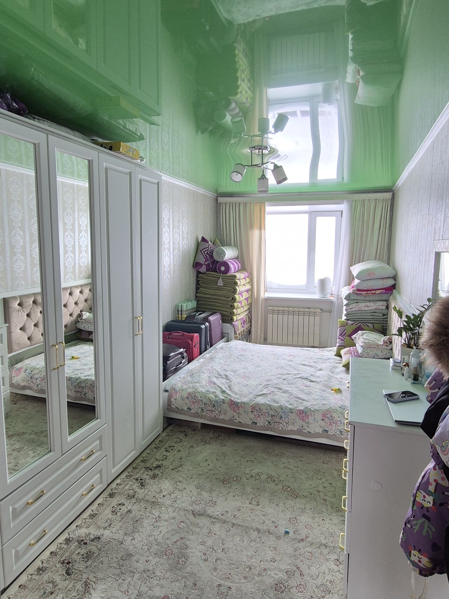 Срочно продается 3х комнатная квартира, 4 микрорайон, 34 дом.