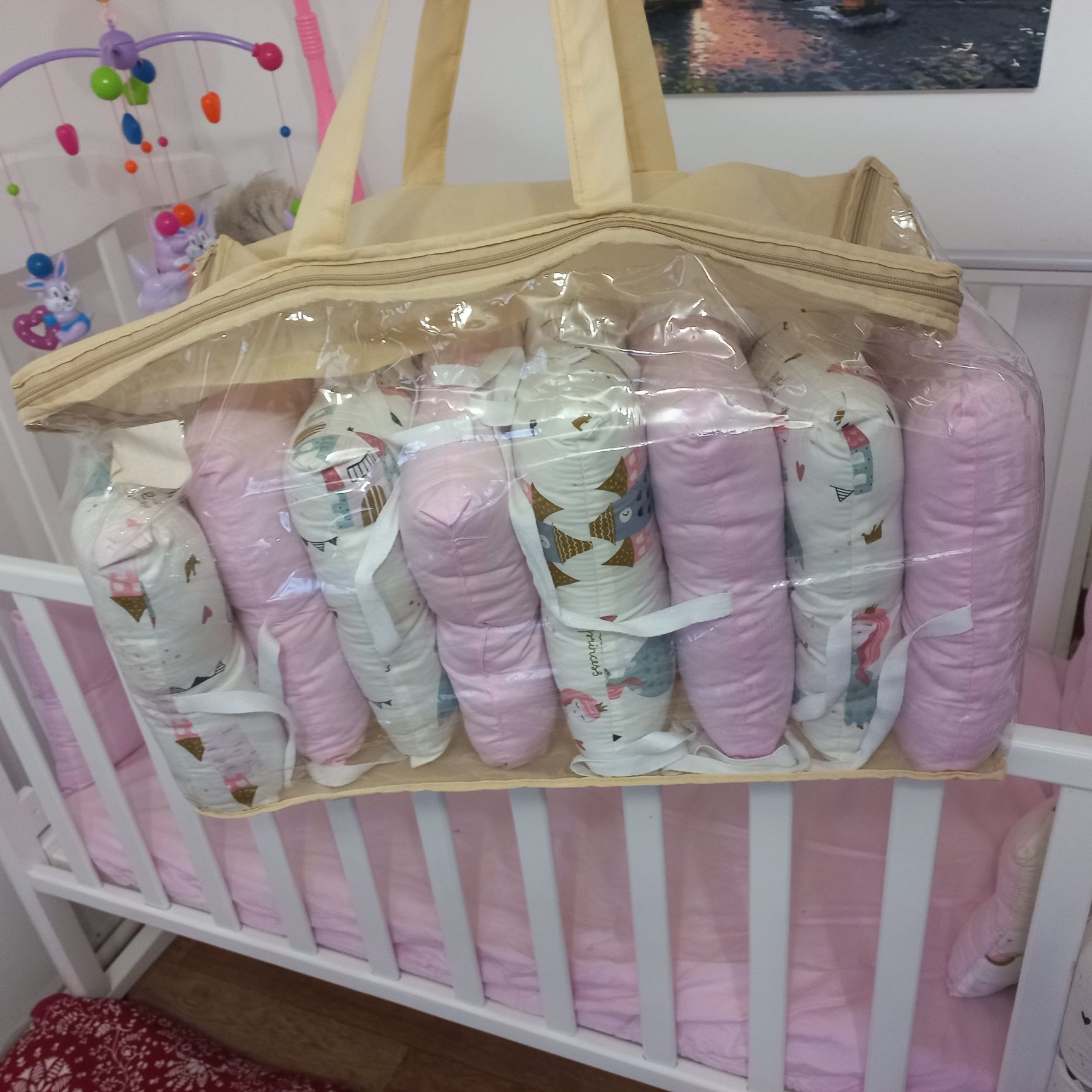 Продам детскую кровать с полный комплектом
