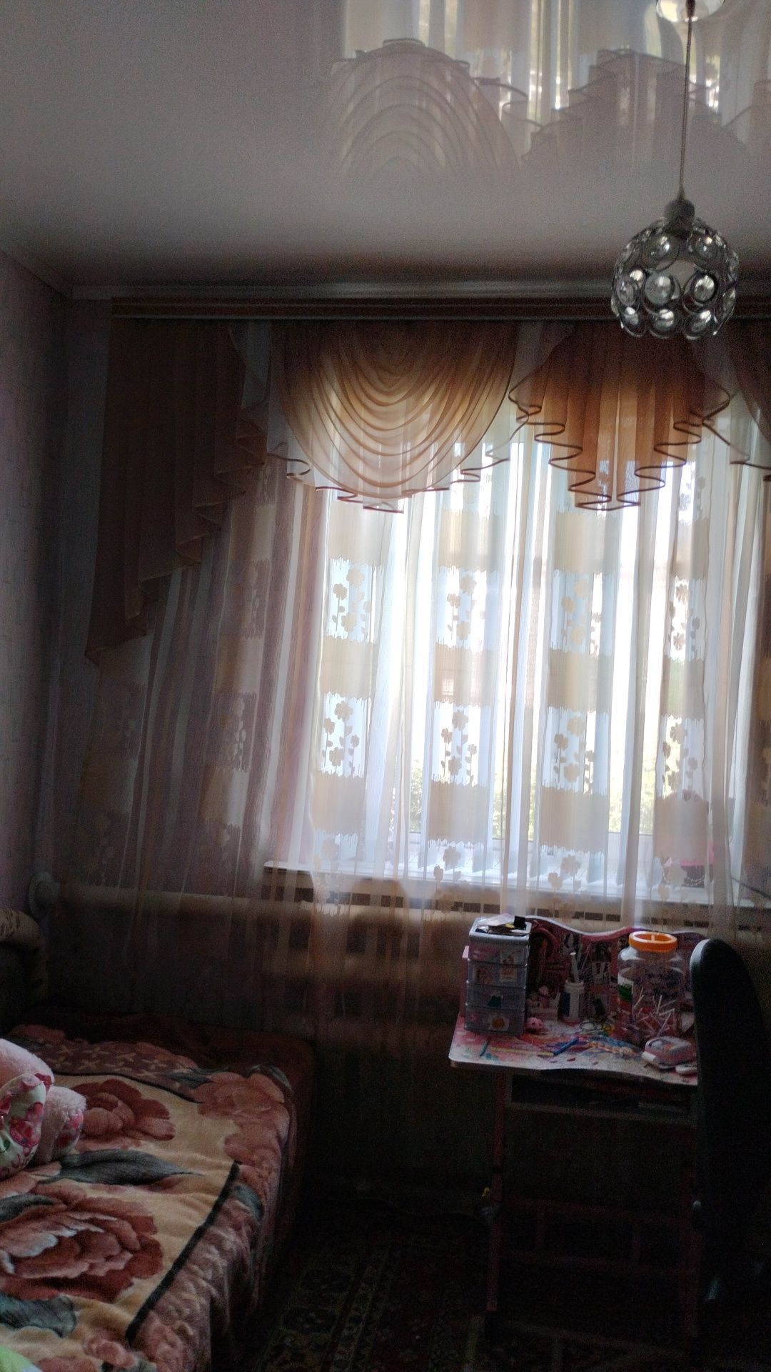 Продам 1/2 в 2х КВ.доме