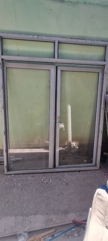 Пластиковые  двери и окна б/у