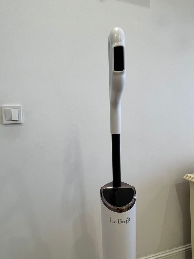 Продам вертикальный водяной пылесос Lebot Y20