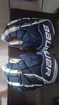 Продам хоккейные краги Bauer vapor 1x lite