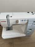 Швейная машина Janome 5519 белый