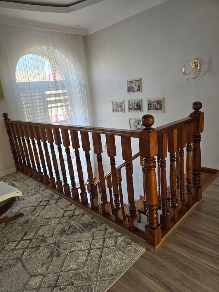 Продаю лестницу из сосны