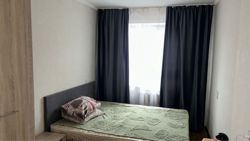 Продам 2 комн кватриру центр срочно
