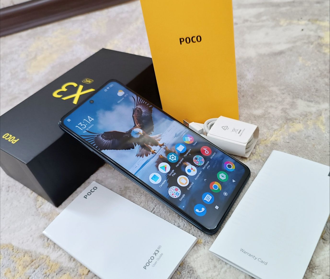 Poco X3 NFC в отличном состоянии.