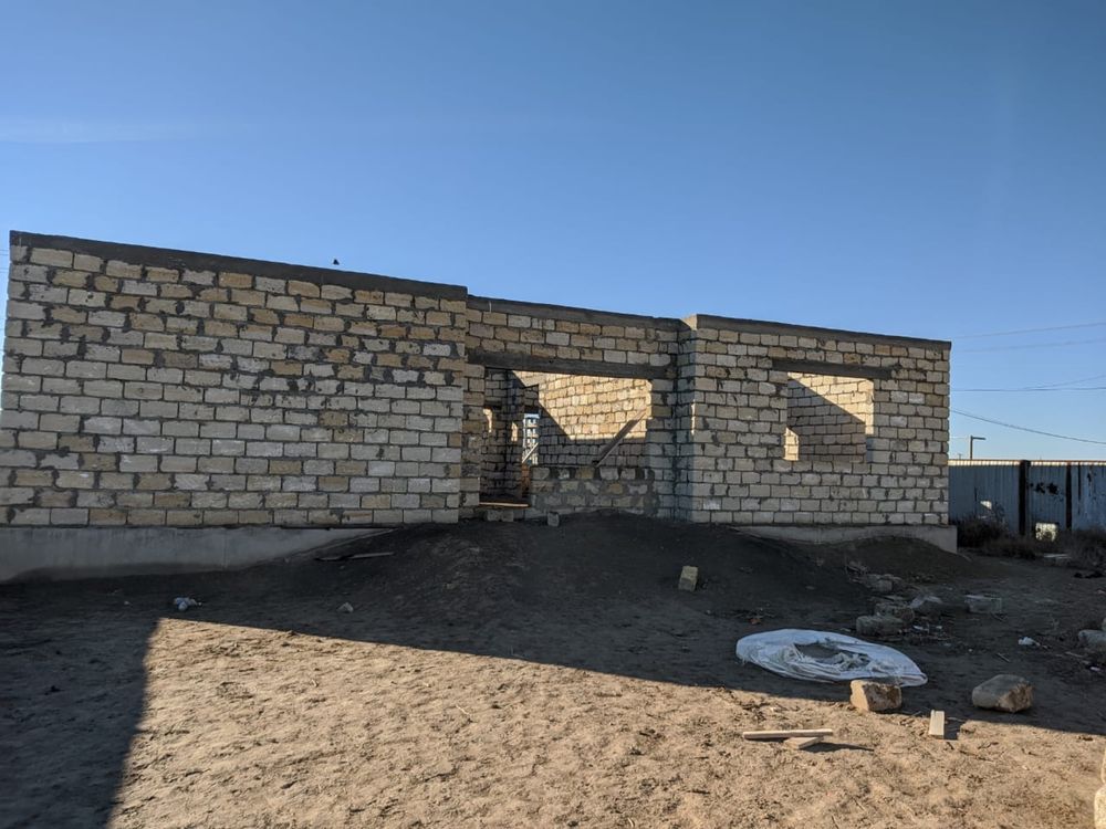 Срочно Продам:недостроенный Дом размер 15*14м