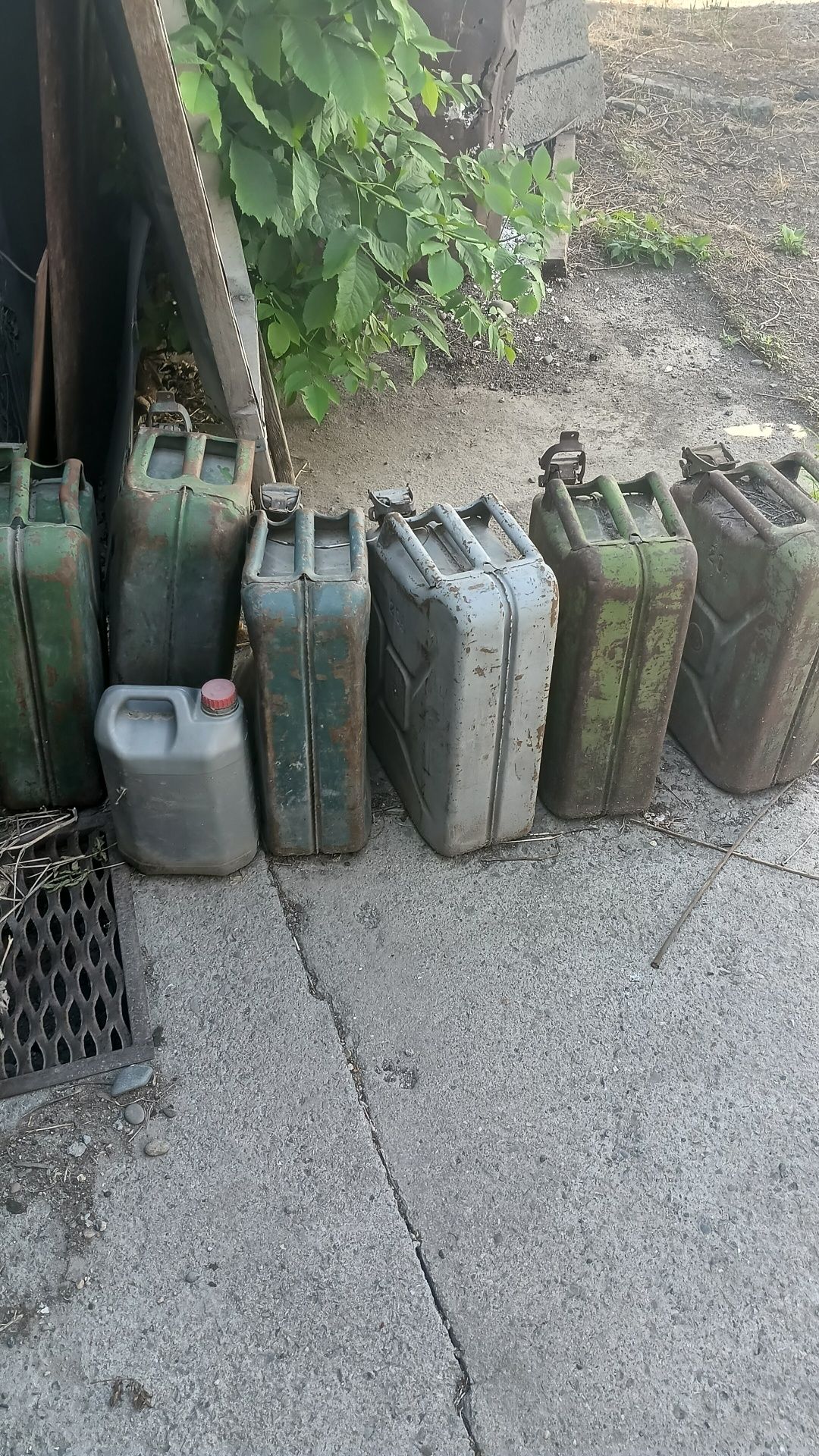 Гараж железный продам