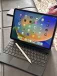 I pad pro (11 дюймовый 3 поколение) + ручка + клавиатура с трекпадом