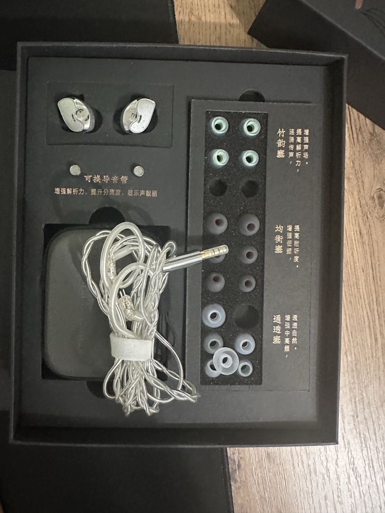 продам наушники iem