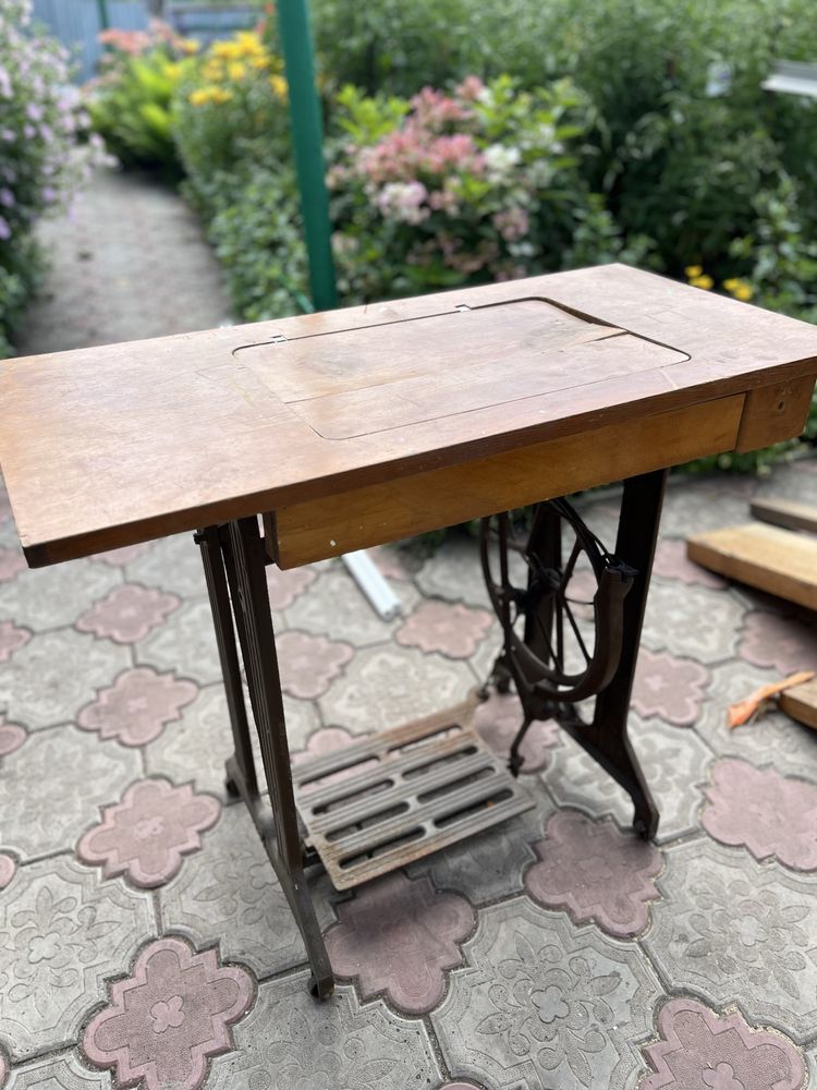 Швейная машинка 15 000