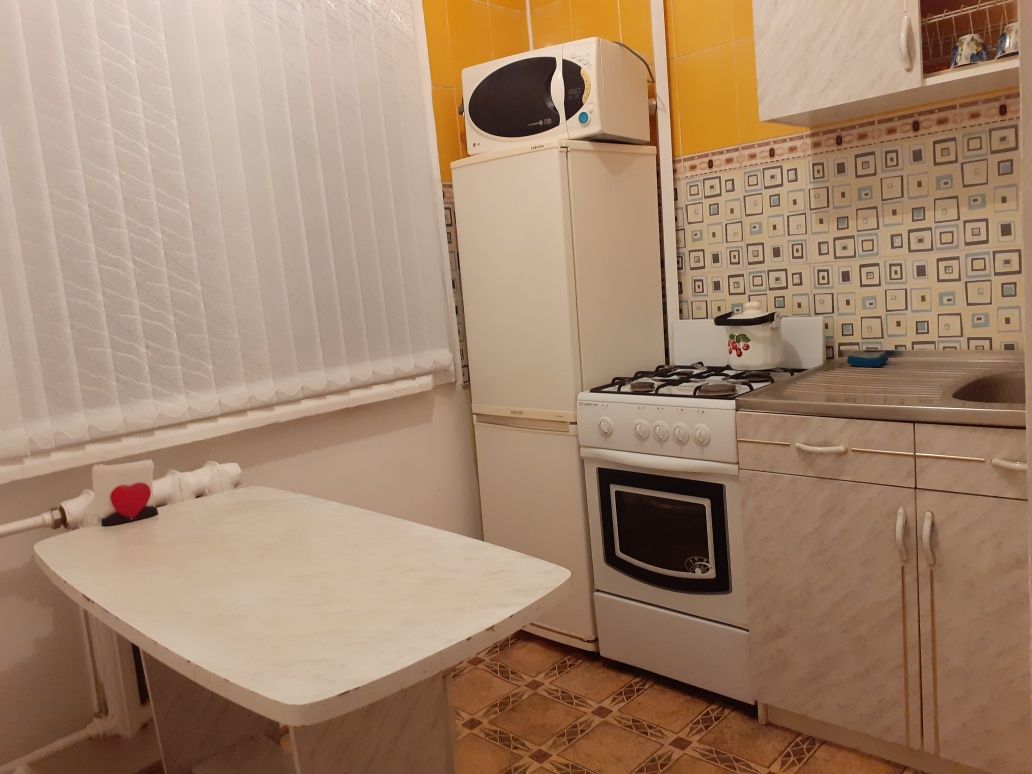 1к.кв., р-он. Нурдаулет. уютно и чисто. 1,2.часа - 4ООО