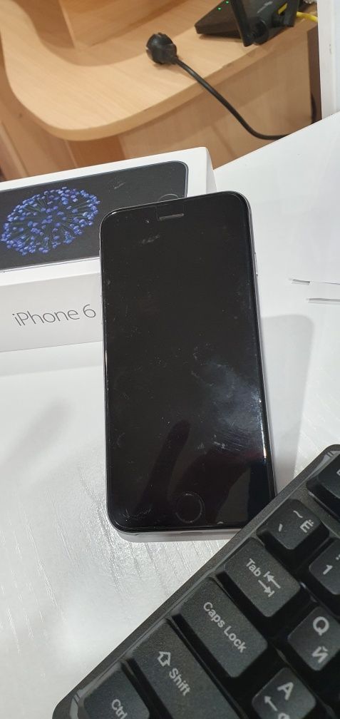 Заблокированный  Iphone 6
