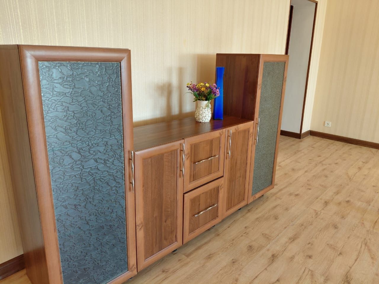 Комод- подставка под телевизор
