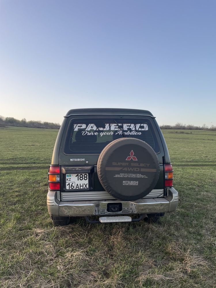 Mitsubishi Pajero 2