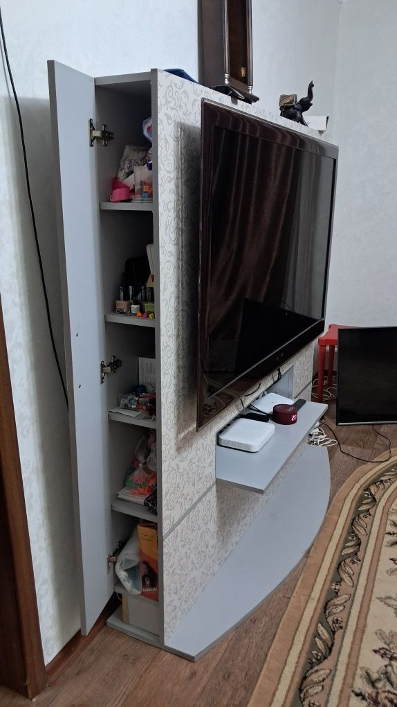 Продам полку для телевизора а