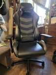 Игровое кресло dxracer