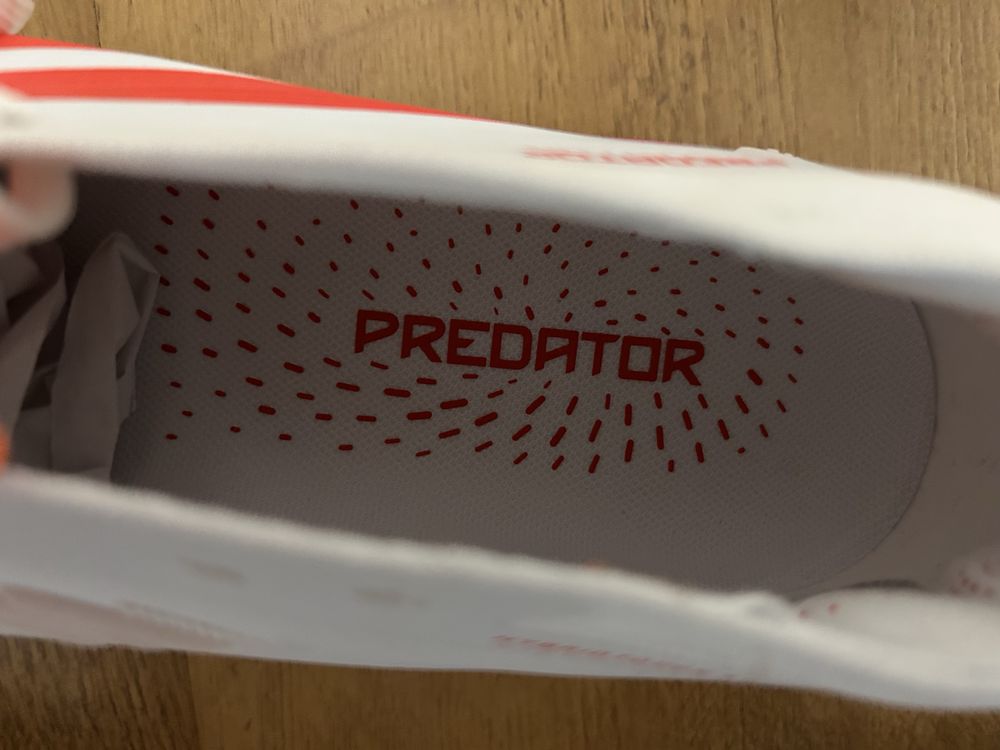 Бутсы adidas predator