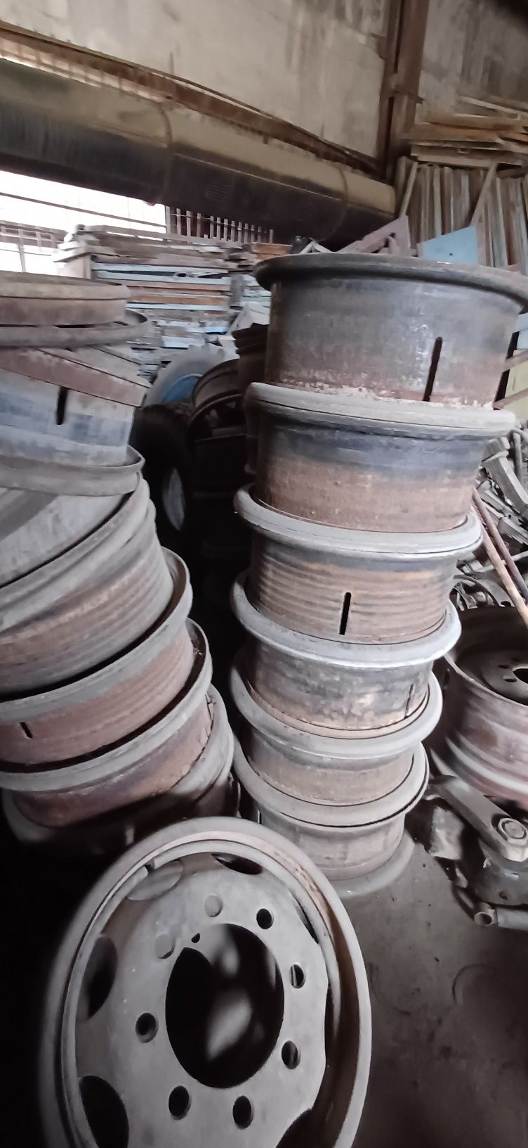 Продам диски на грузовую спец технику