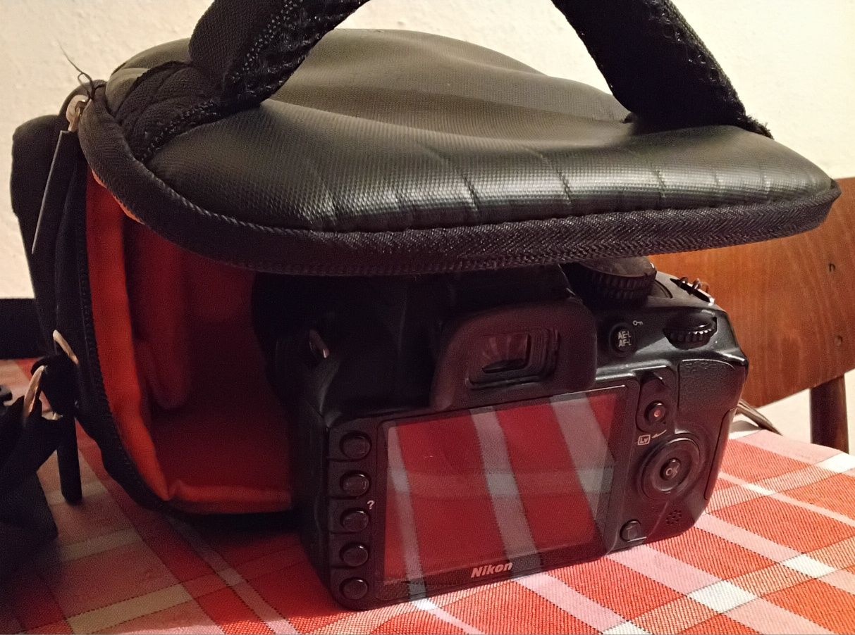 Продам зеркалку nikon.