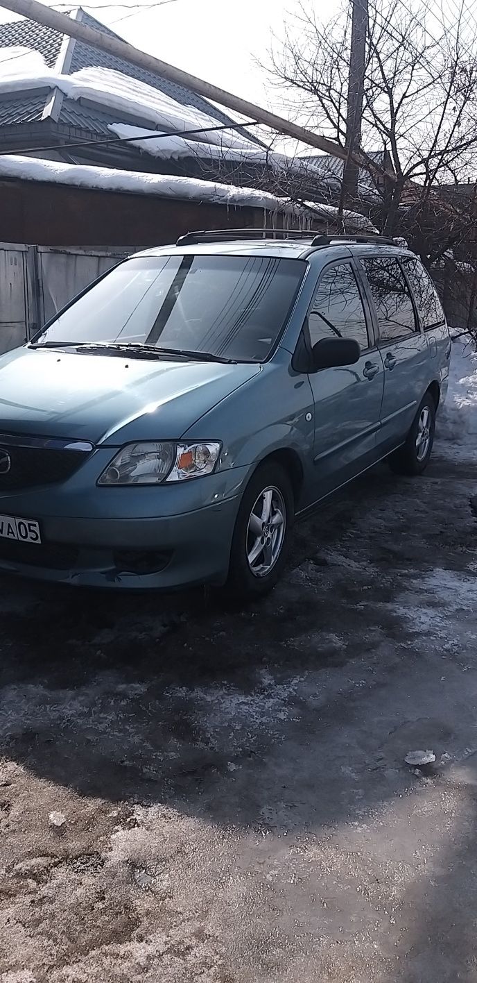 Продам машину  Мазда МРV