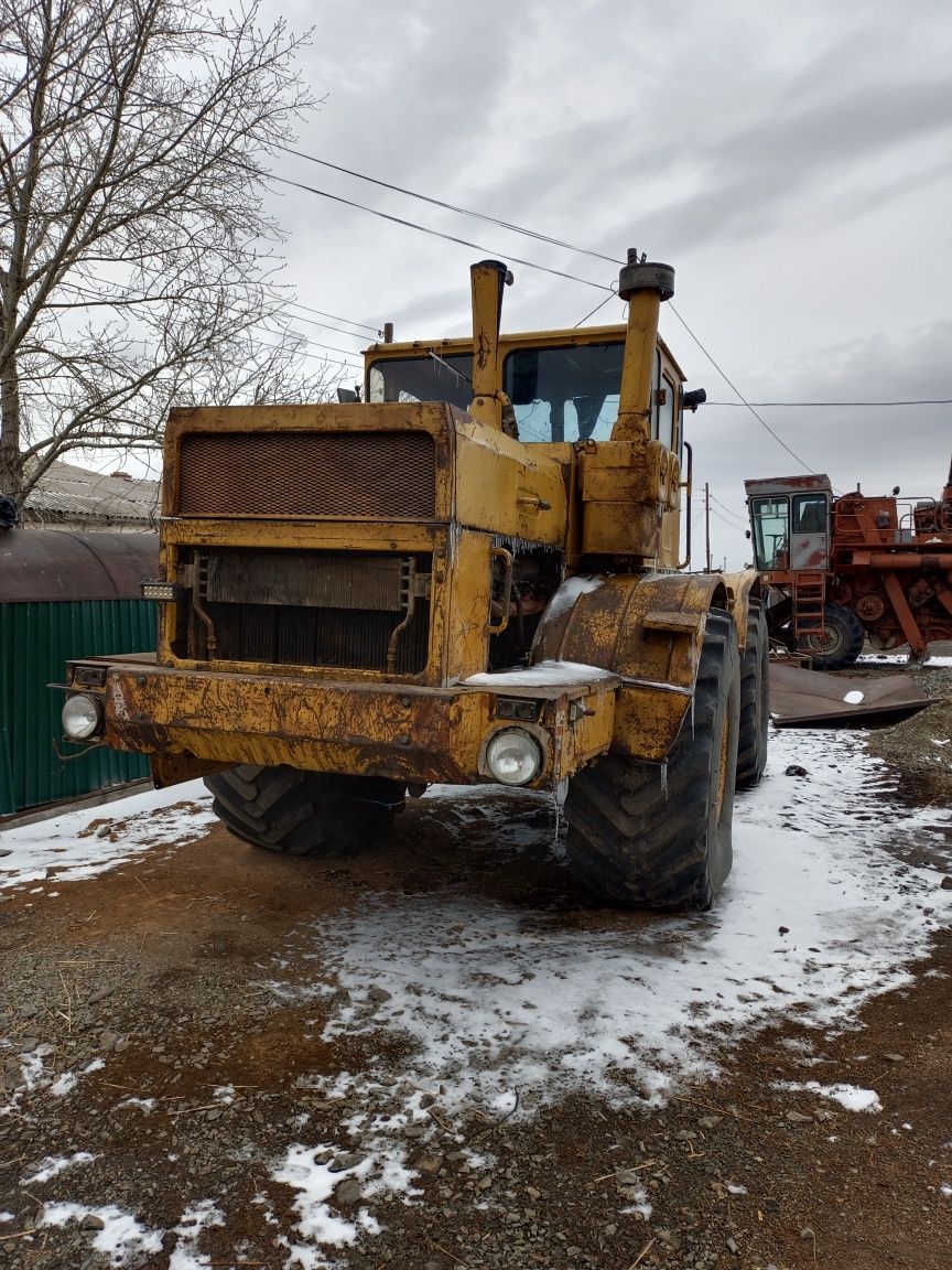 К 700 сатам жүріп тұр бірақ шамалы істейтінін жерібар