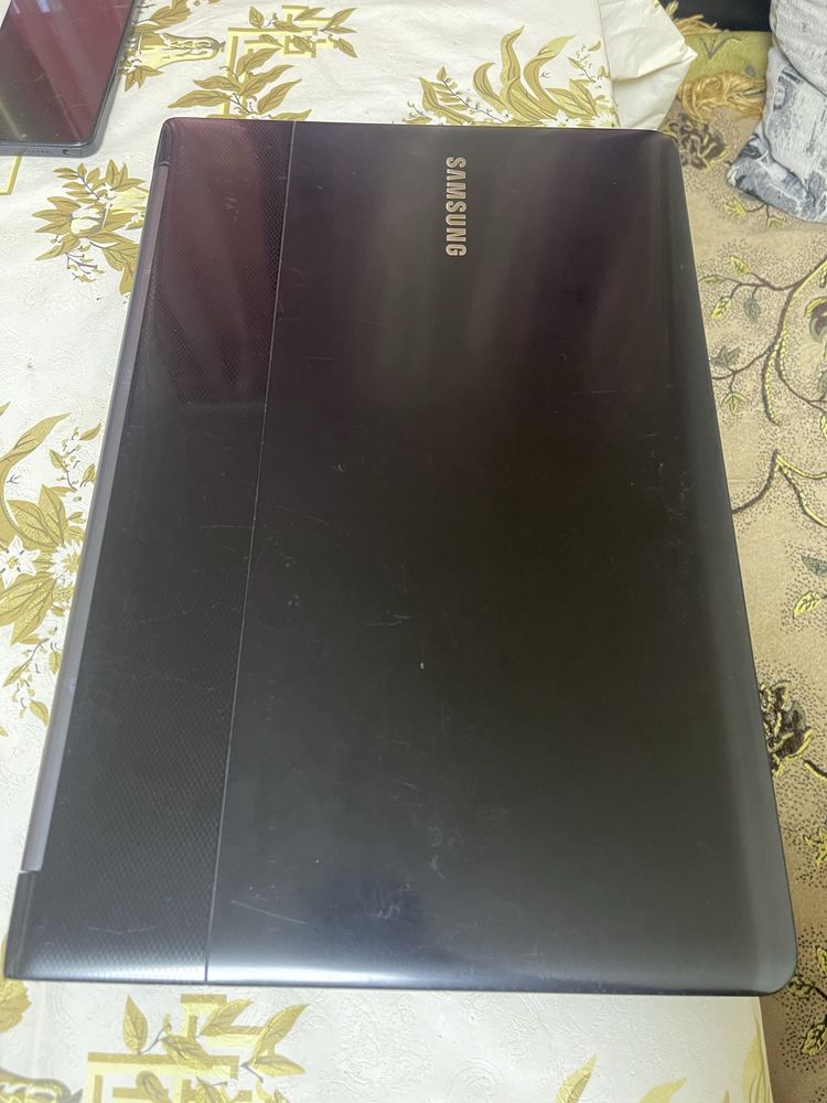 Продам ноутбук samsung