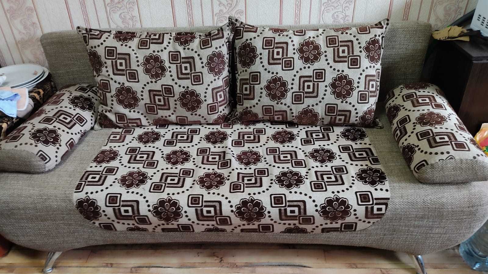 Продам диваны в хорошем состоянии