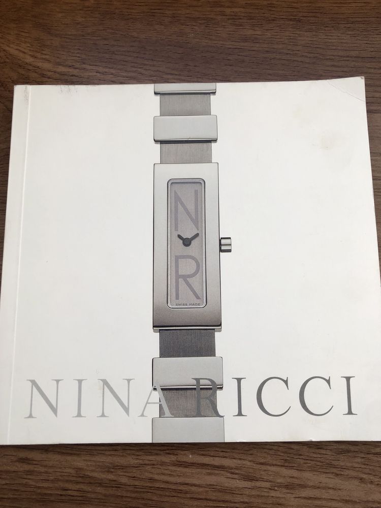 Часы женские Nina Ricci