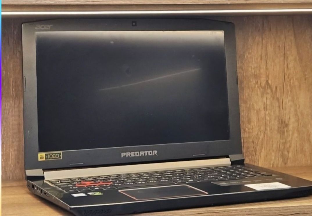 ACER Predator  core i5-8 в хорошем состоянии