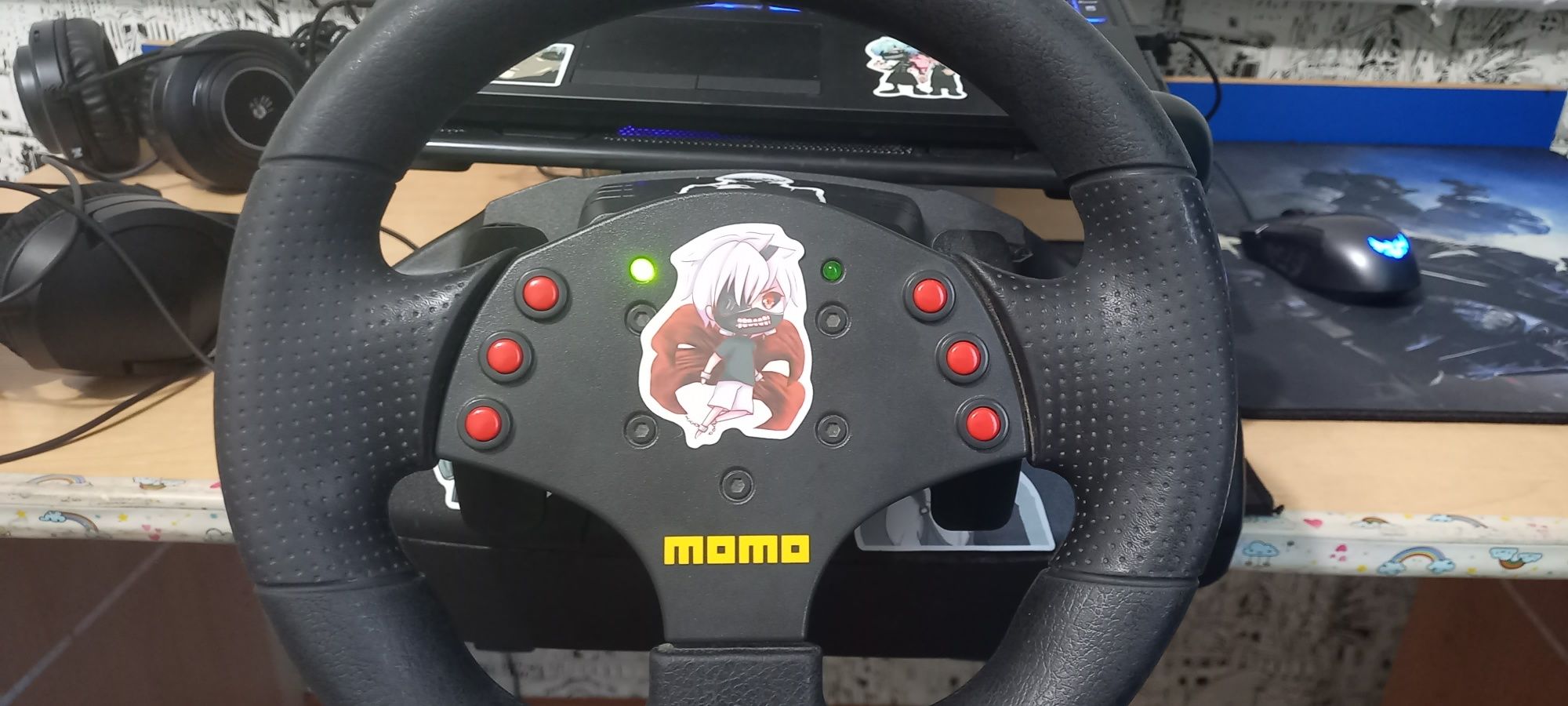 Игровой руль Logitech momo racing